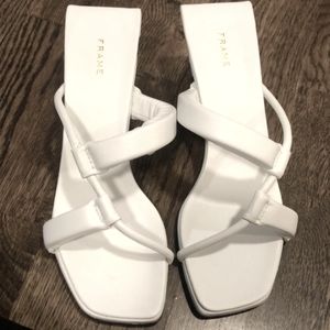 NEW! Frame Le Gracie Leather Padded Sandals In White, Size 39EUR / 8.5US